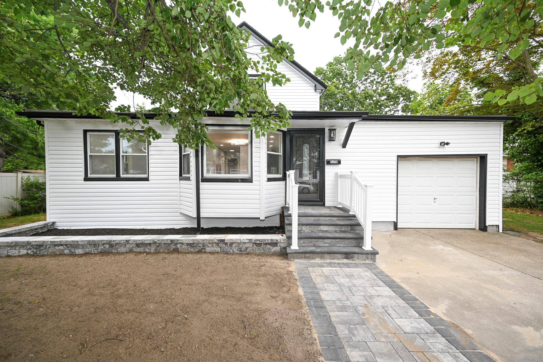 Newly Renovated June 2025 Location, Location, plus over 10K Sq Ft LOT !
