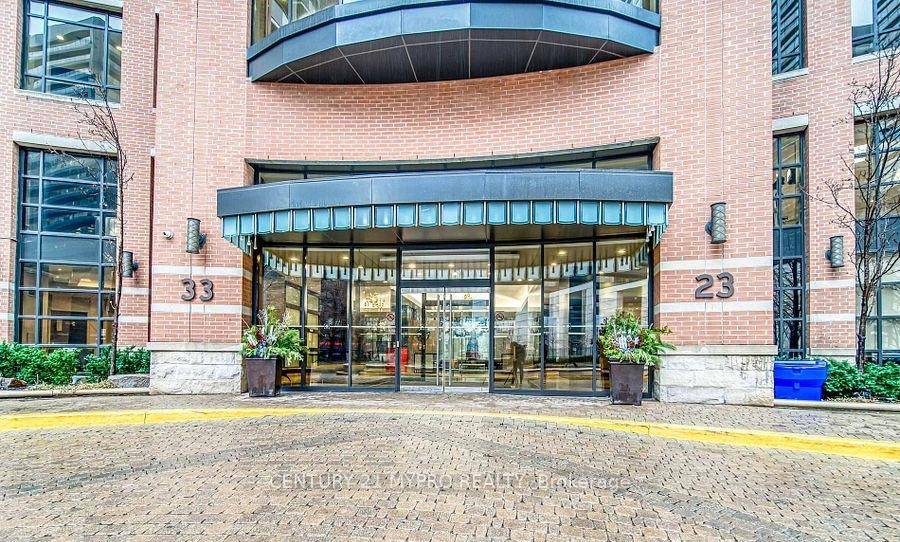 Premium Open Concept 1 Bedroom 1 Full Washrooms in The Prestigious Willowdale Neighbourhood In The Heart Of North York 1 Min Walking To Subway.