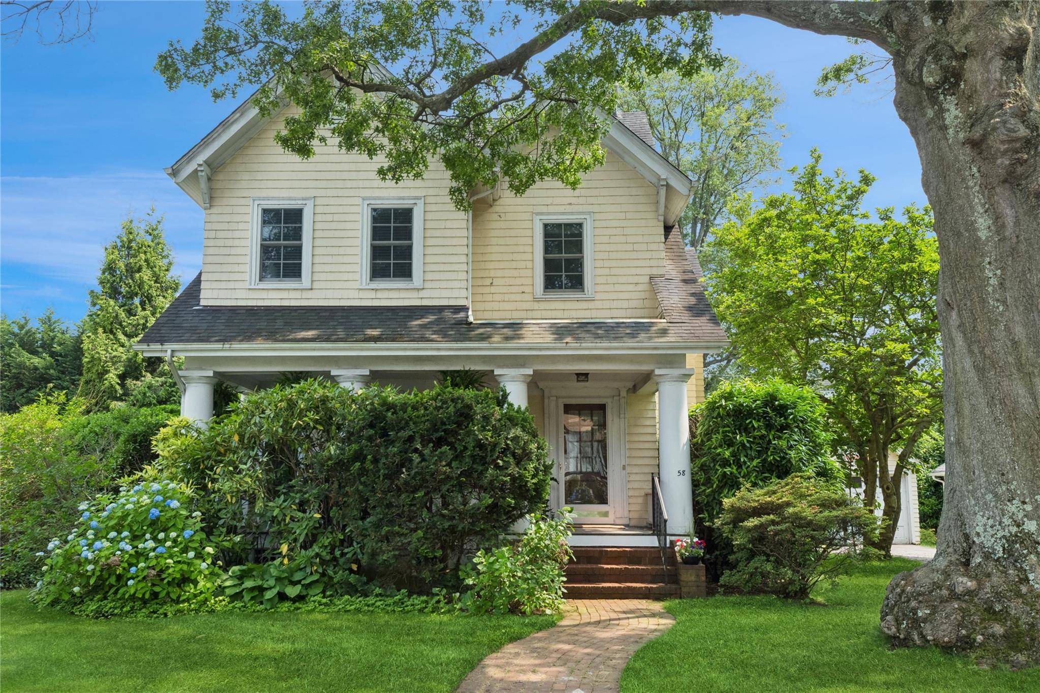 This home is a classic 1925 front porch Colonial offering nearly 2, 500 square feet of living space on a desirable 75x100 lot ion a desirable street in Garden City.