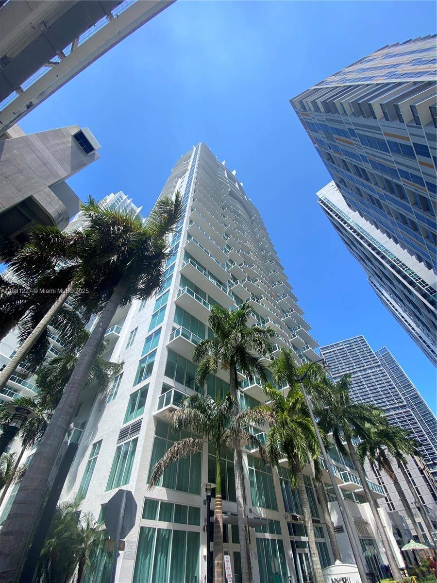 Welcome to your home in the heart of Brickell on the River.