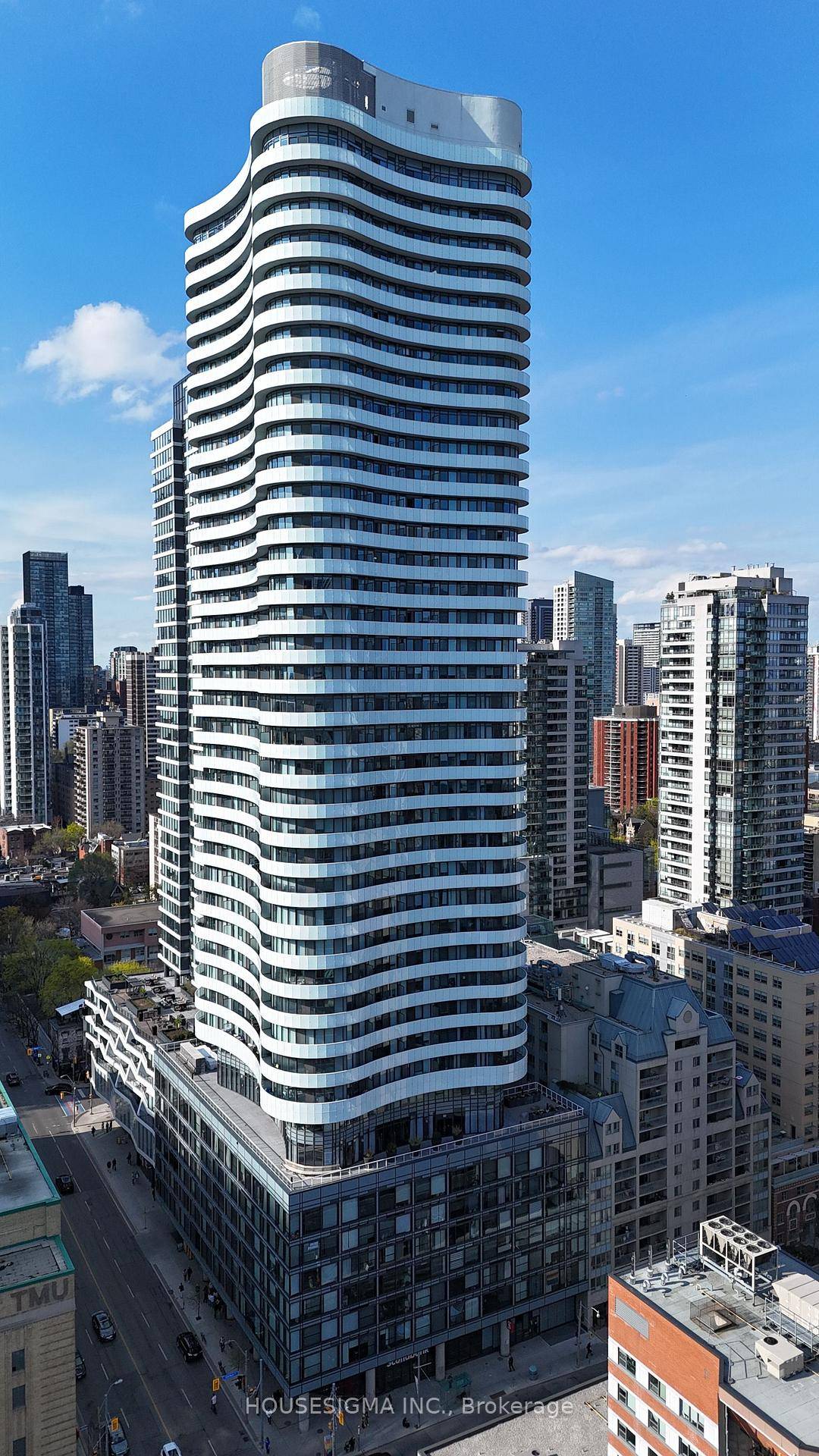 Welcome to Unit 902 at Stanley Condos, an exceptional one bedroom plus den residence situated on the podium level of one of downtown Torontos most coveted addresses.