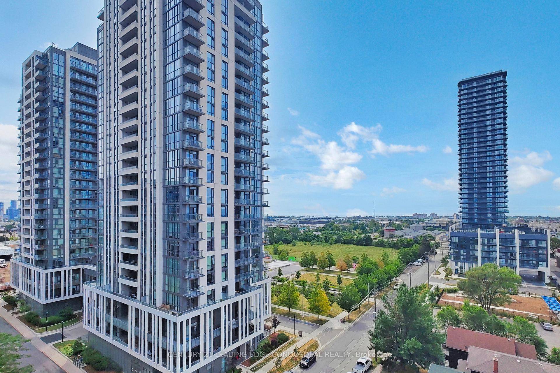 This stunning 935 sq ft 3 bedroom plus study condo offers the perfect blend of space, style, and convenience.