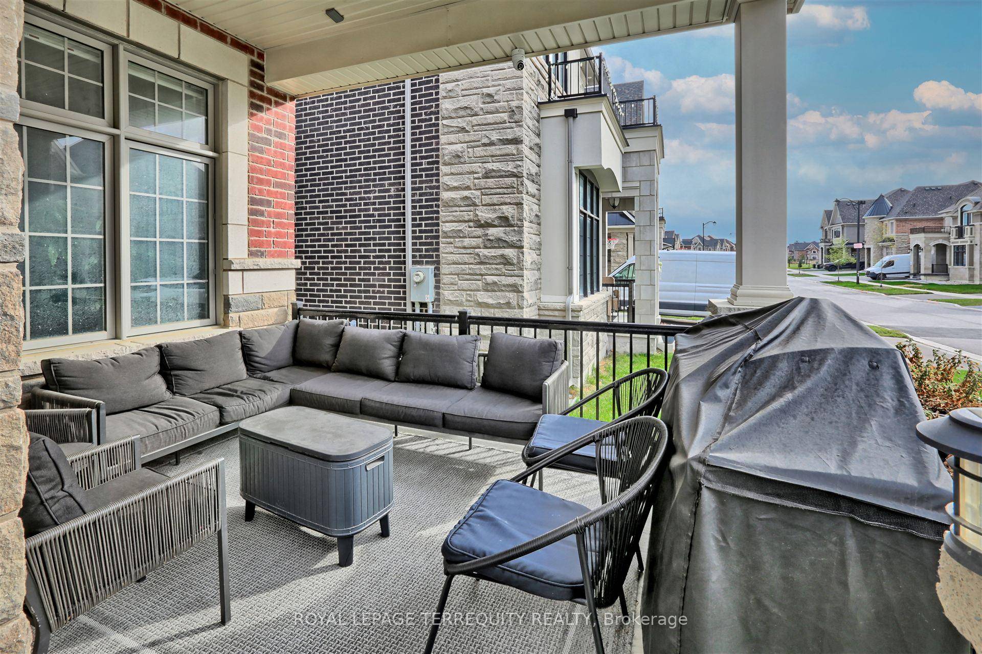 Prestigious Kleinburg Summit Community Surrounded By Parks, Trails, 4800 sqft Premium 50 ft Lot Look Put With 2 Car Garage home.
