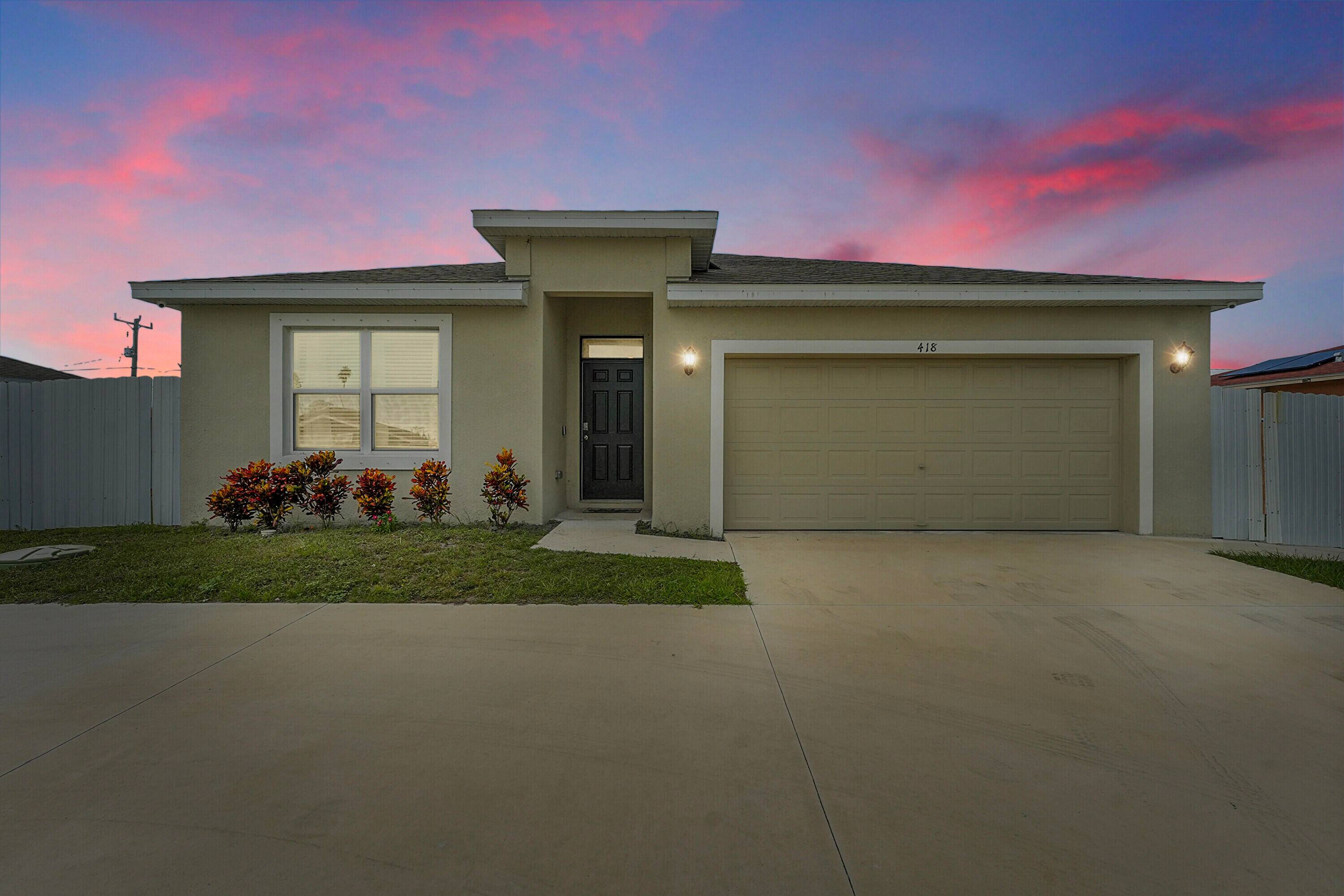 STUNNING 4 BEDROOM HOME WITH POOL IN PORT SAINT LUCIE BUILT BY DR HORTON IN 2023 WELCOME TO YOUR DREAM HOME !