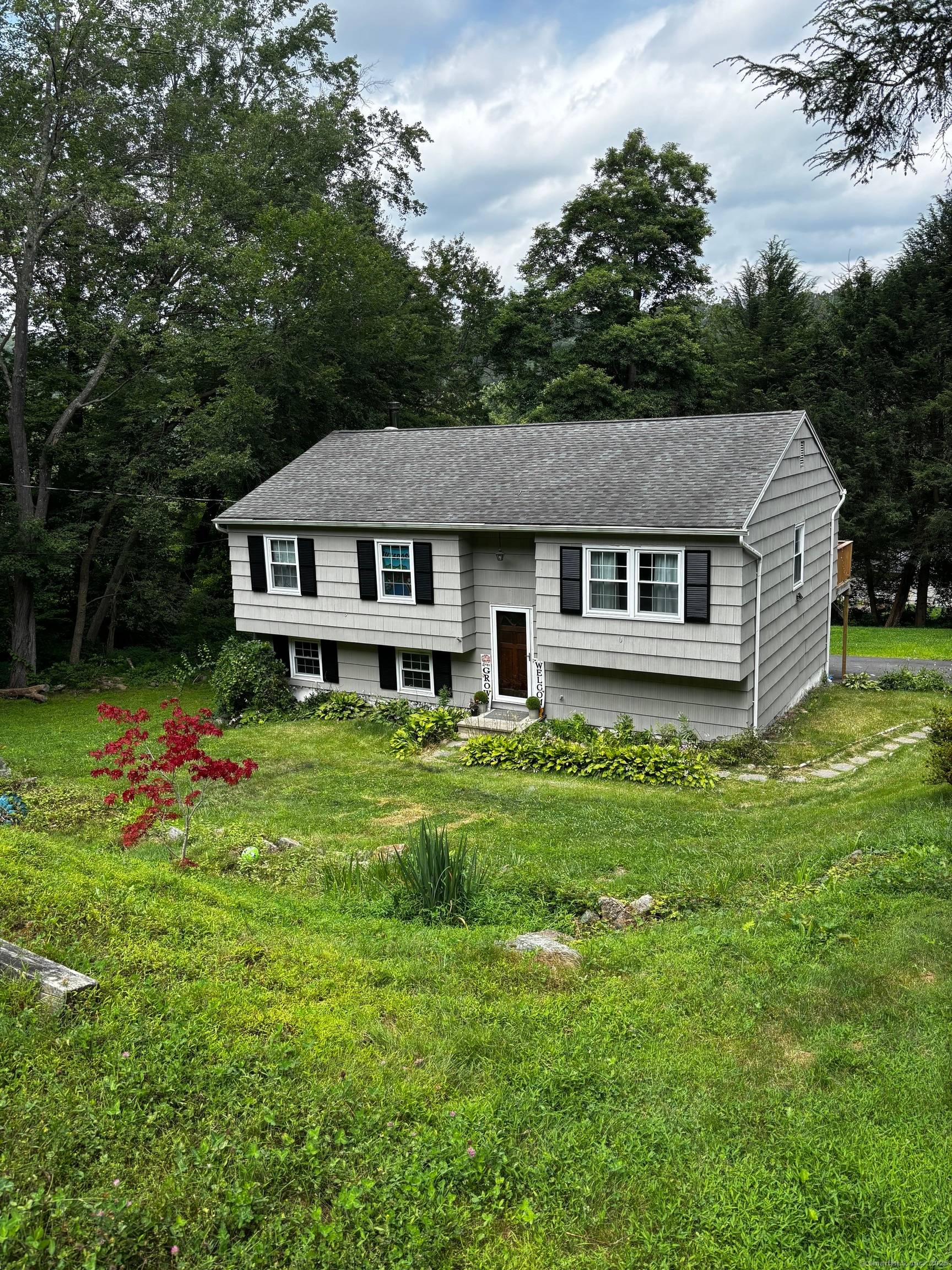 Looking for a beautiful neighborhood ?