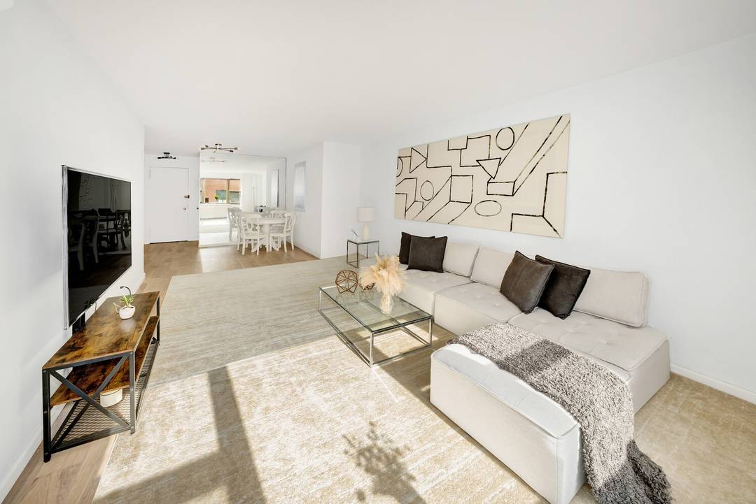 Priced to Sell ! Bright, Oversized Renovated 1 Bedroom with Southern Exposure.