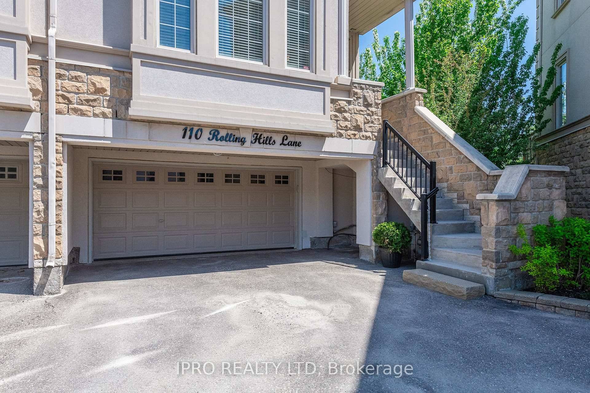 Just WOW ! This stunning executive end unit ravine townhome with breathtaking extensive views is absolutely phenomenal.
