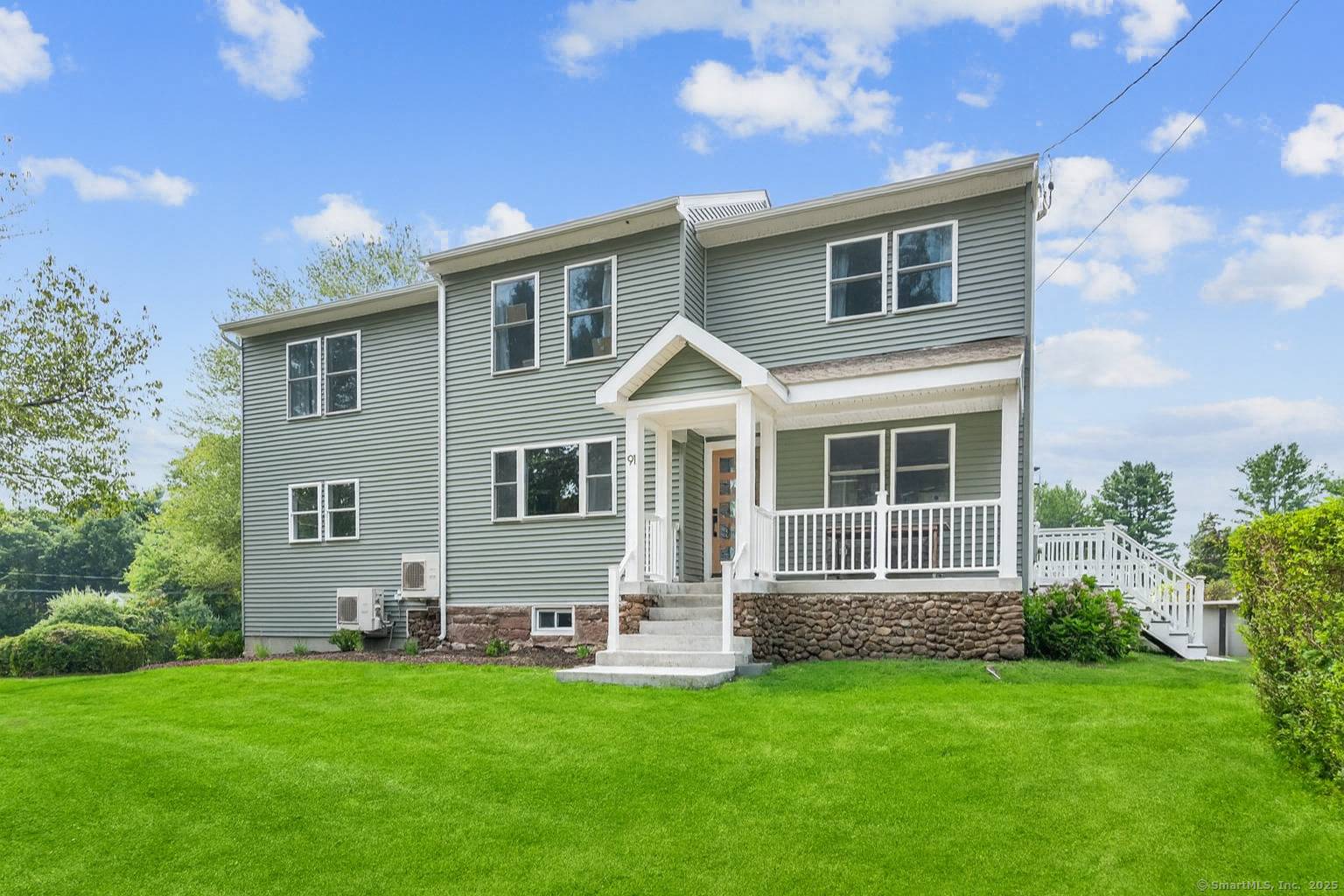 Welcome to 91 Thorpe Ave !