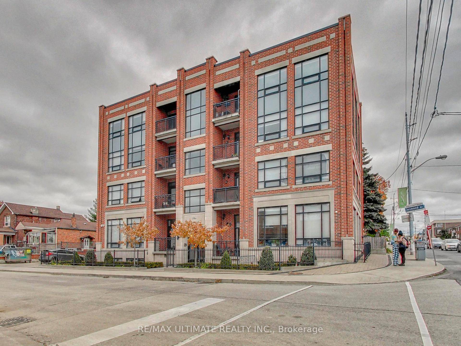 Modern Lower Level Basement 1 Bedroom in Central Toronto.