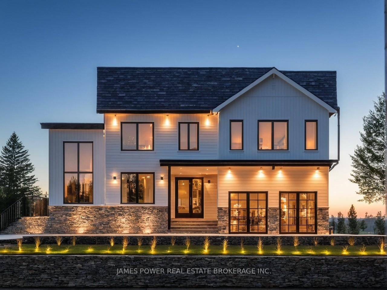 BUILD YOUR DREAM HOME ON THIS GREAT LOT IN BURLINGTON !