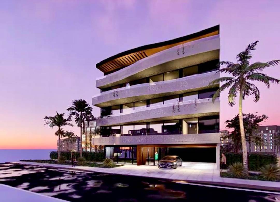 Versatile mixed use development with diverse rental potential.