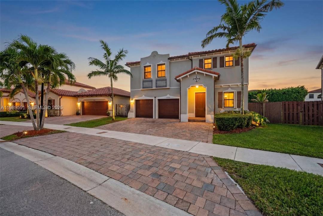 Absolutely stunning two story single family home featuring 6 bedrooms and 3.