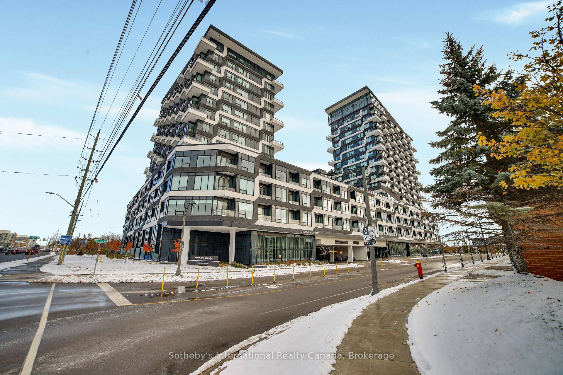 This bright and Spacious 1 DEN suite at Oak amp ; Co.