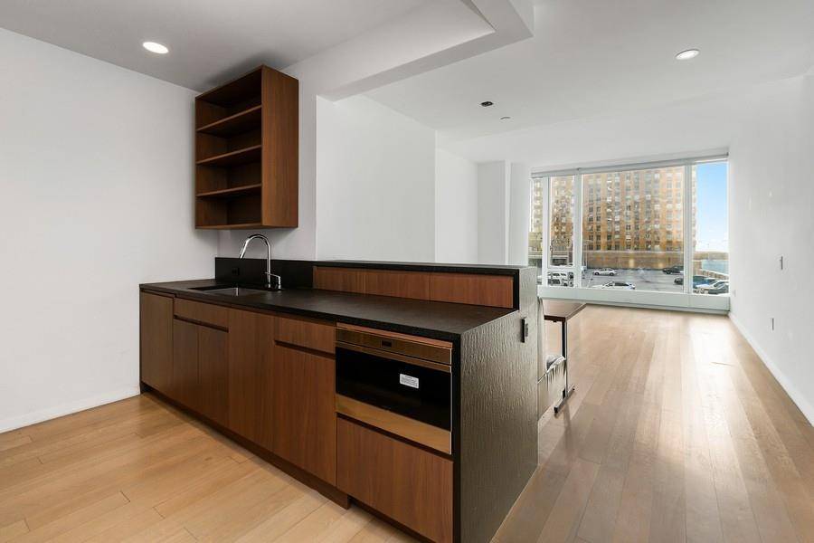 Chic amp ; Stunning spacious one bedroom with floor to ceiling window South exposure, live in the most desired luxurious full amenity building 50 WEST Condominium.