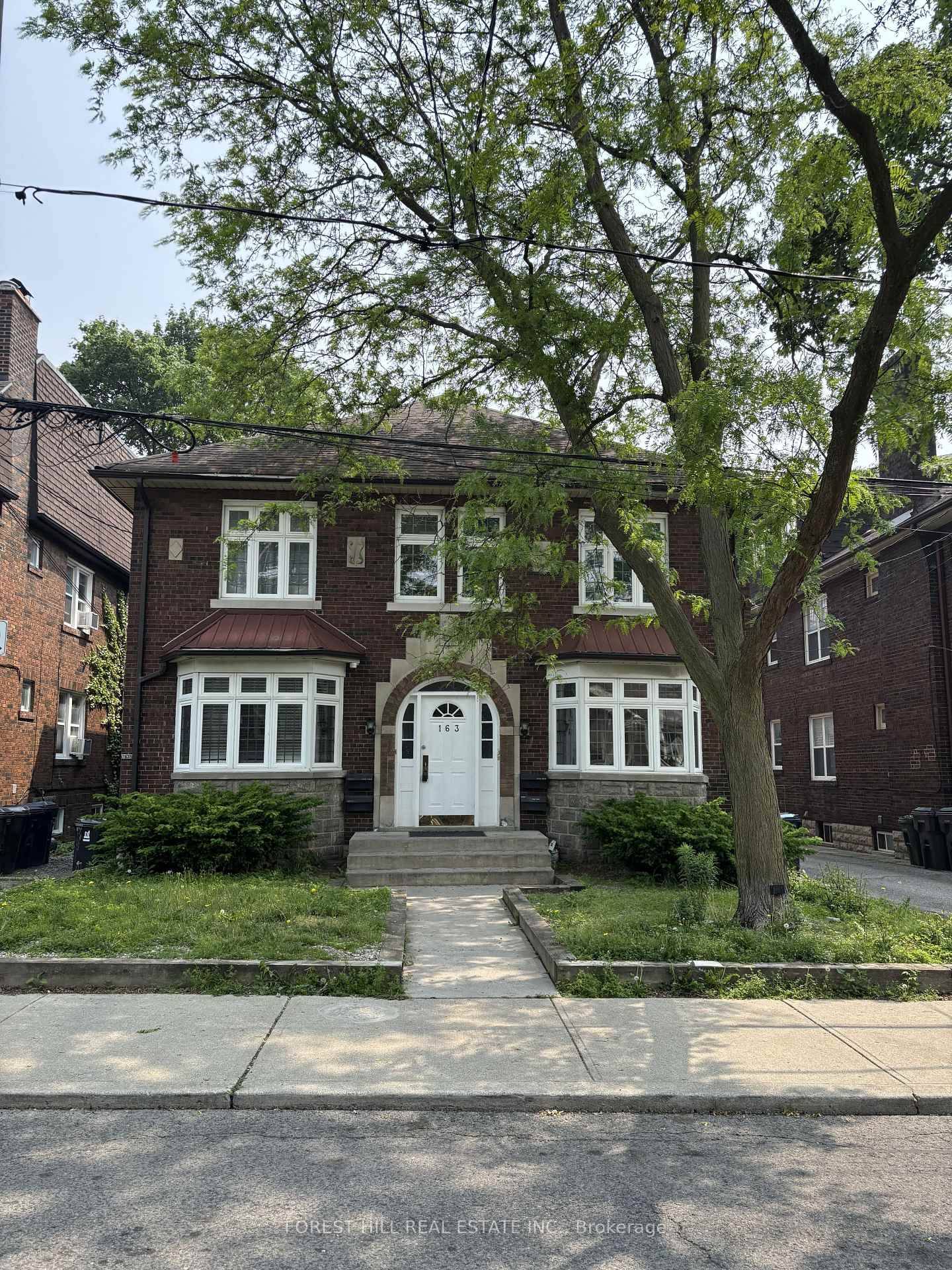 Welcome To Your New Charming Home In The Heart Of Chaplin Estates Forest Hill.