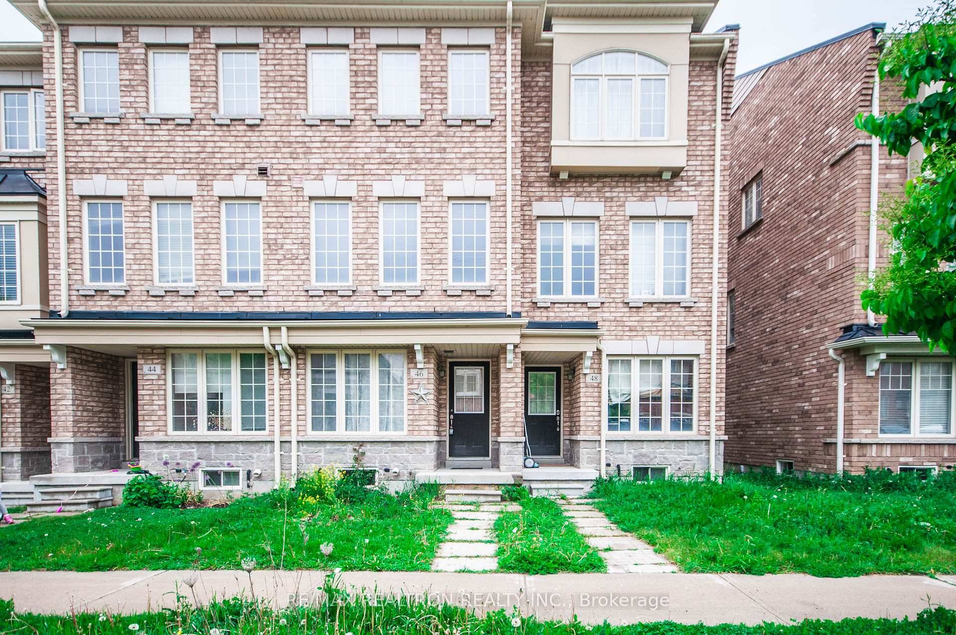 Freehold Townhouse With South Exposure, 3 Bedroom, Approximately 1700Sq.