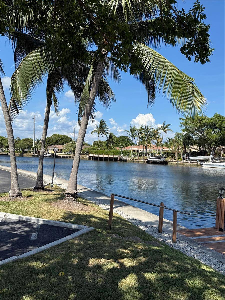 PRIME GROUND FLOOR CORNER UNIT WITH WATERVIEWS.