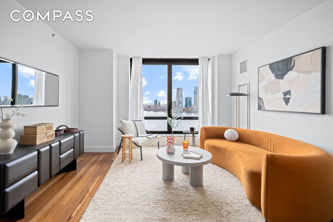 Harborfront Residence with Statue of Liberty Views New York City's First LEED Gold Certified Luxury Condominium Perched high on the 25th floor, Residence 25G offers something increasingly rare in Manhattan ...