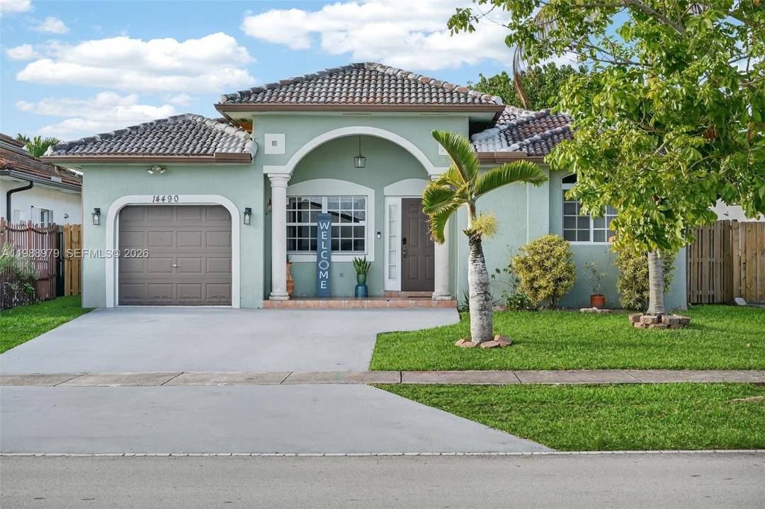 Must See ! This spacious one story single family home in the desirable Richmond West area features 3 bedrooms and 2 bathrooms, a tiled front porch, a single car garage, ...