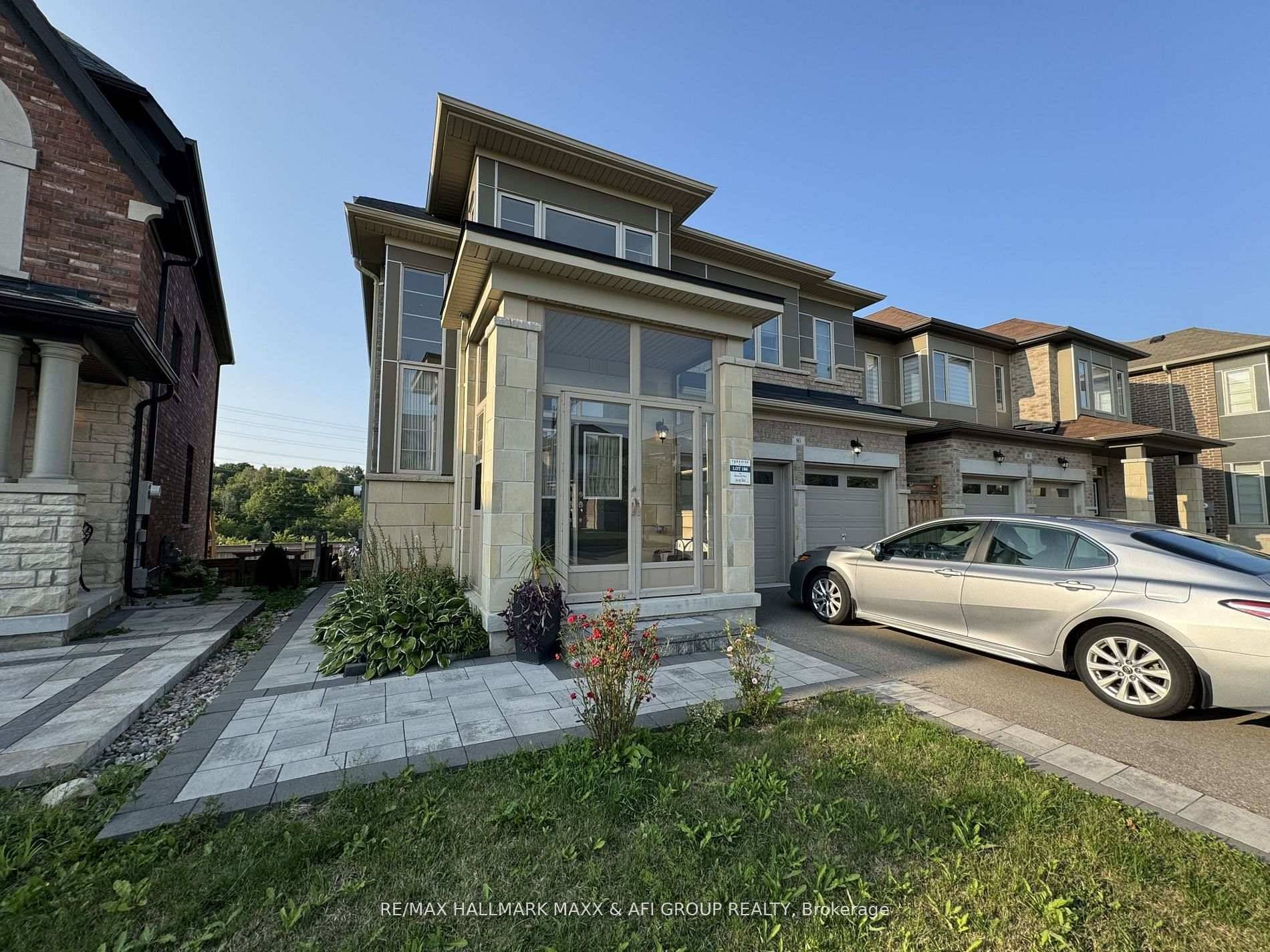 Discover this newly renovated 1 Den, 1 bathroom walk out lower apartment in the heart of Aurora.