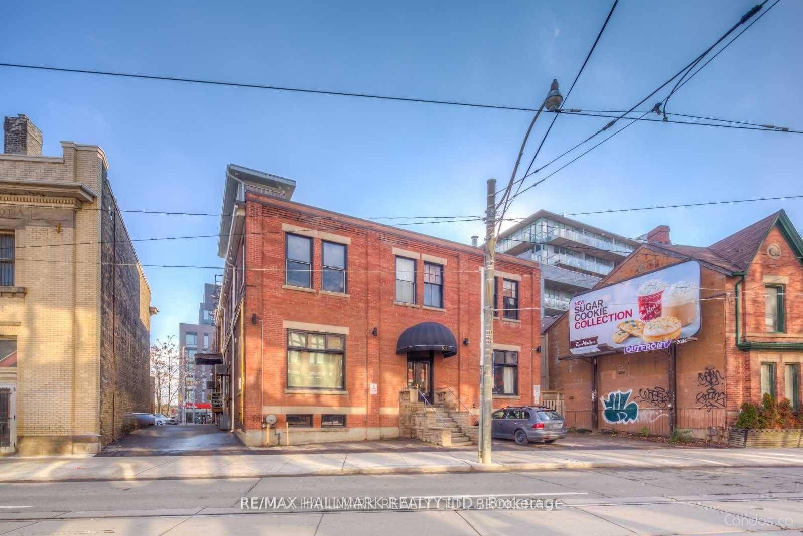 Client Remks Sensational Open Concept Office Retail Space For Your New Or Existing Business.