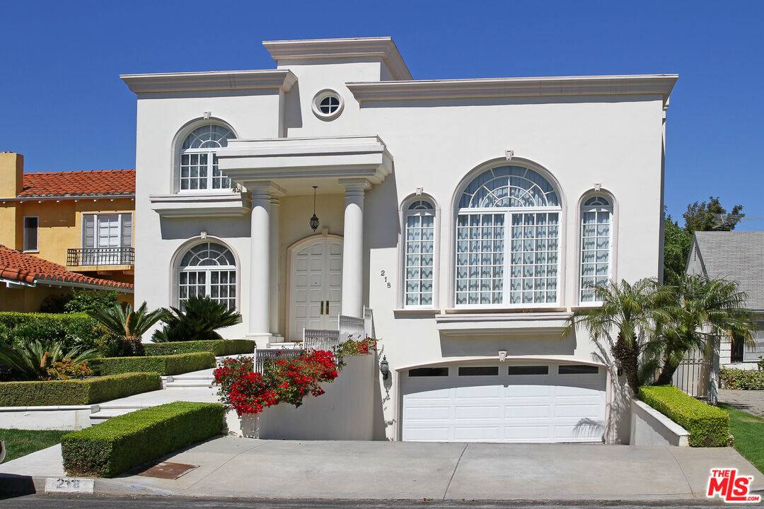 218 S MEDIO DR 4.0 Brentwood LA