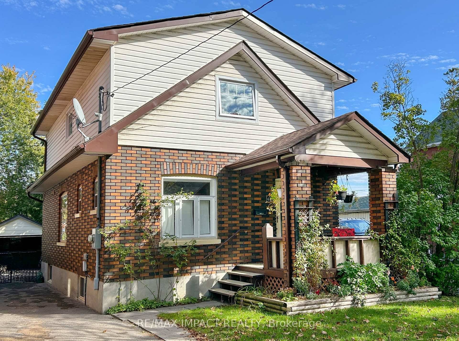 Welcome to this charming detached home, ideally located in a family friendly neighbourhood in central Oshawa just steps from major amenities, shops, and transit.