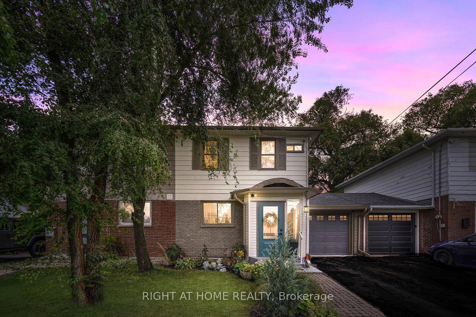 Fully Updated, Move In Ready amp ; Nestled in the quiet, established Neighbourhood of Aldershot.