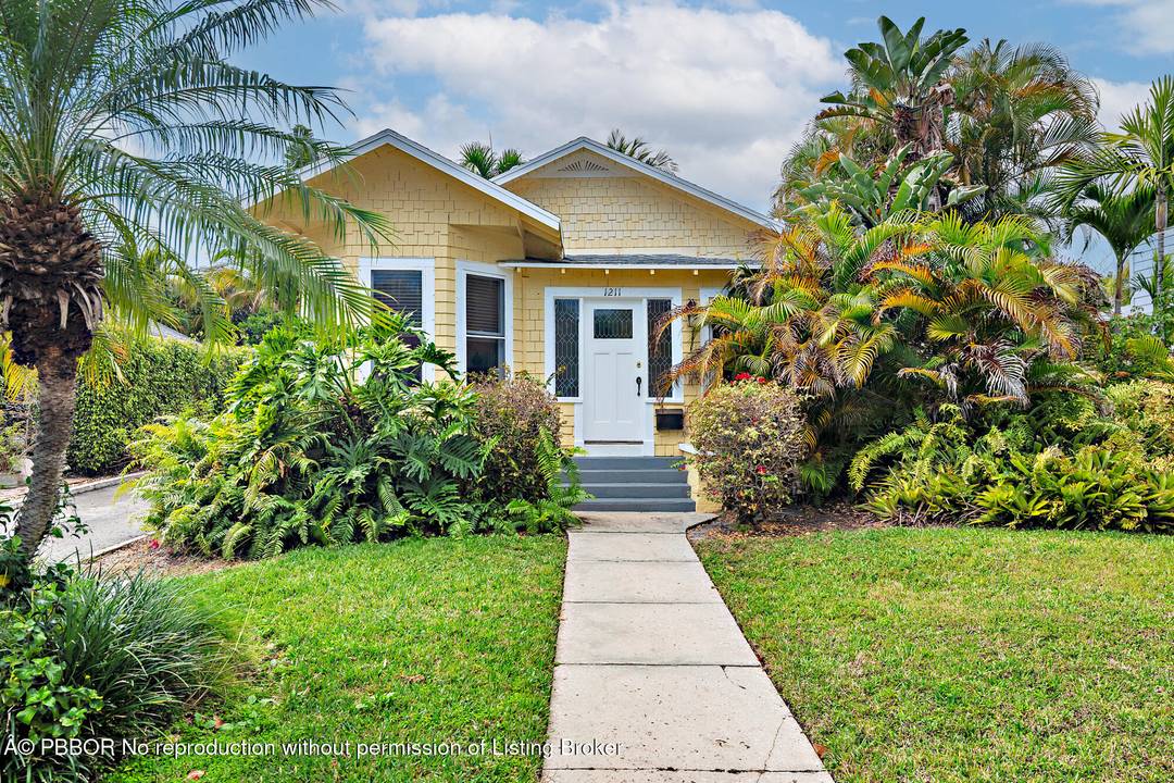 Exceptional income producing opportunity in the heart of West Palm Beach in the Grandview Heights Flamingo Park neighborhood !
