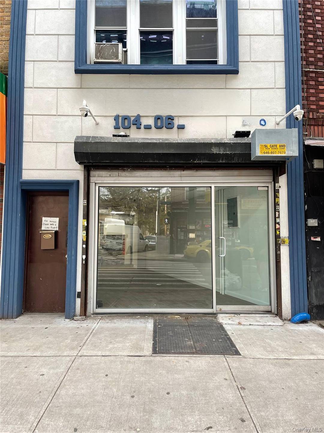 Turn key commercial storefront offering outstanding exposure on the high traffic corner of Jamaica Ave amp ; 104 St in Richmond Hill ; located just steps from the 104 St ...