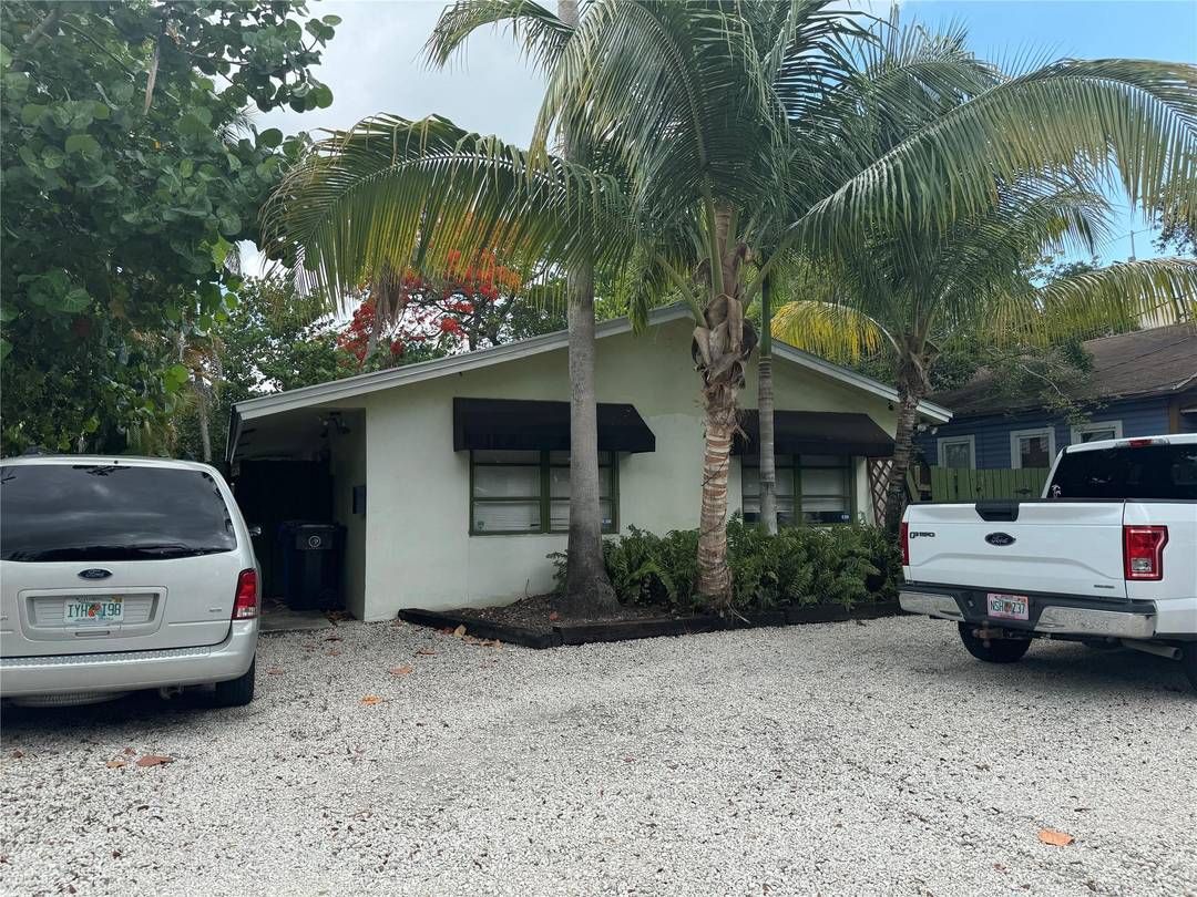 GREAT LOCATION ! ONE UNIT IS A 2 2 ONE UPDATED BATHROOM FENCED YARD.