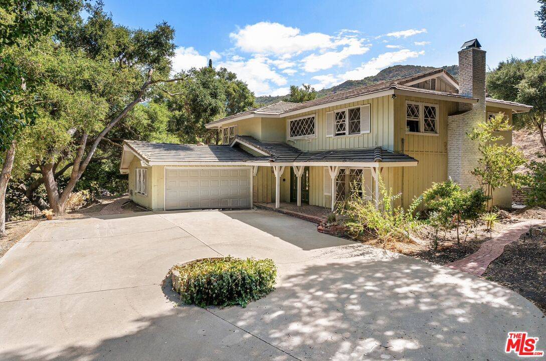 730   Crater Camp Dr 3.0 LA