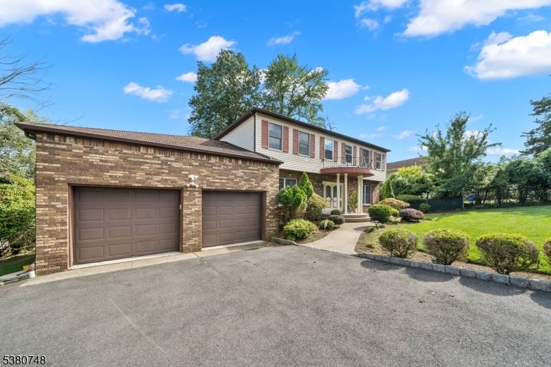 Welcome to this spacious 4 bedroom, 2.