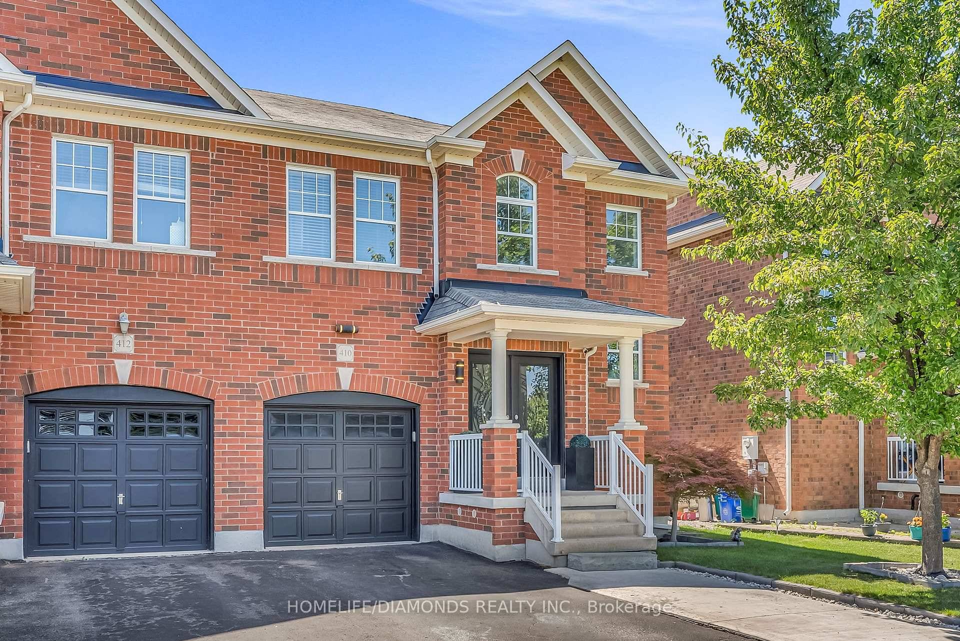 Stunning End Unit Townhome in Sought After Milton Trails !