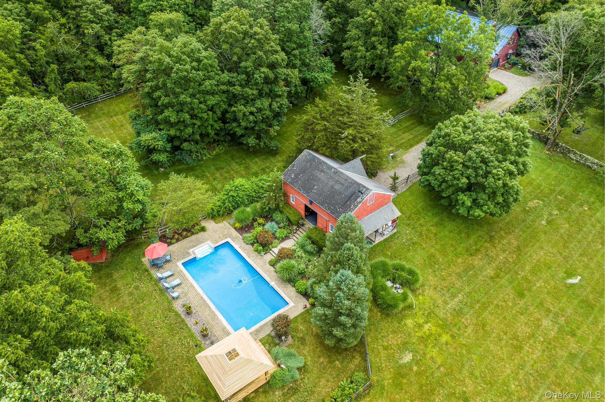 CONVERTED BARNS WITH POOL.