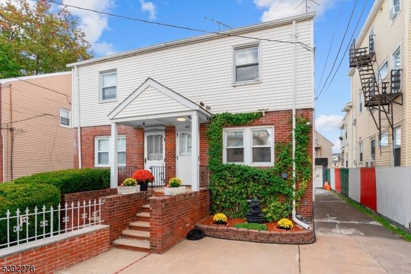 Don't miss this well cared for home, minutes to routes 21, 80, 46 and Garden State Parkway, and is within walking distance to New York City bus and schools This ...