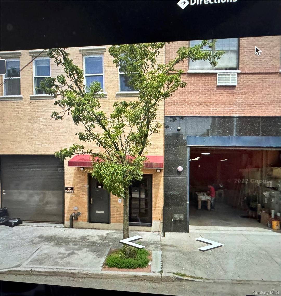 Check out this astonishing renovated 4 bedroom 2 bathroom apartment.