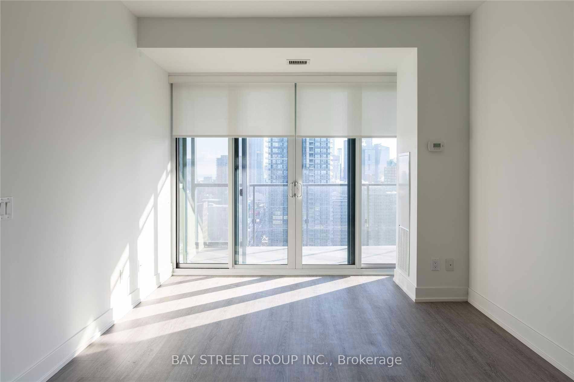 1 bed room face south. prefer male, share the unit with 2 male U OF T students.