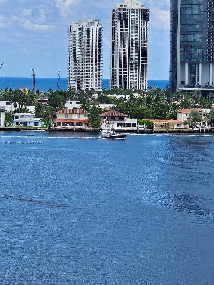 YOU HAVE ARRIVED gt ; gt ; gt ; FURNISHED FROM THE MOMENT YOU ENTER gt ; FLOOR TO CEILING WINDOWS THRU OUT gt ; gt ; TOTALLY RENOVATED LARGE ...