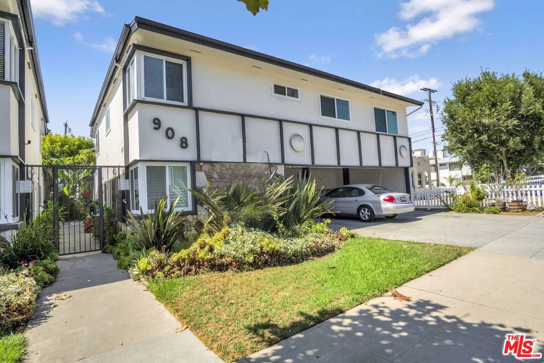 908   6th St 3BR Santa Monica La
