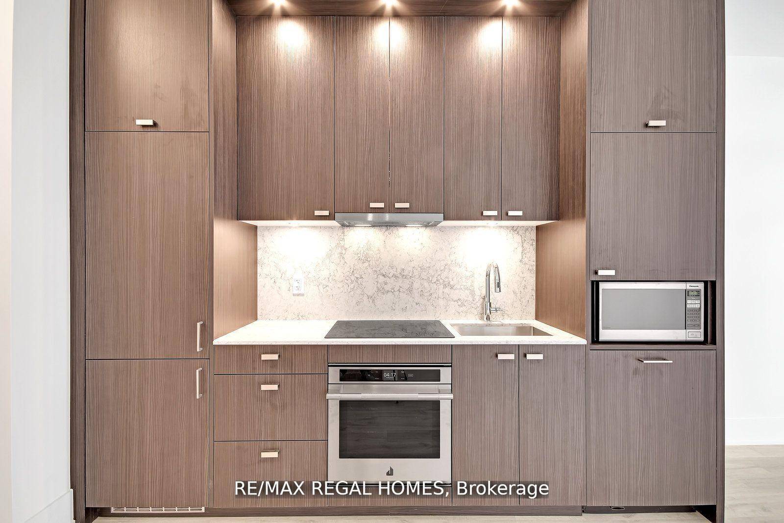 Live at Tridel's the Well in a Luxury 1 Bedroom 1 Bathroom approx 515 Sq.