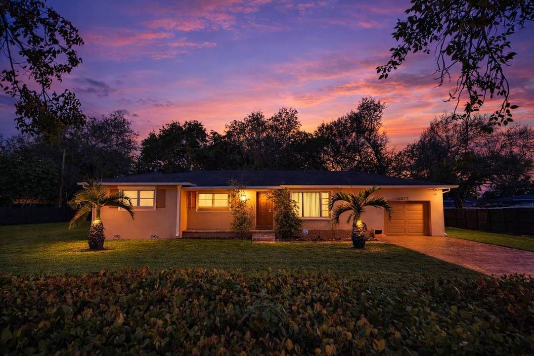 Welcome home to a rare rental opportunity in one of Fort Lauderdale s most desirable pockets, just off Griffin Road.