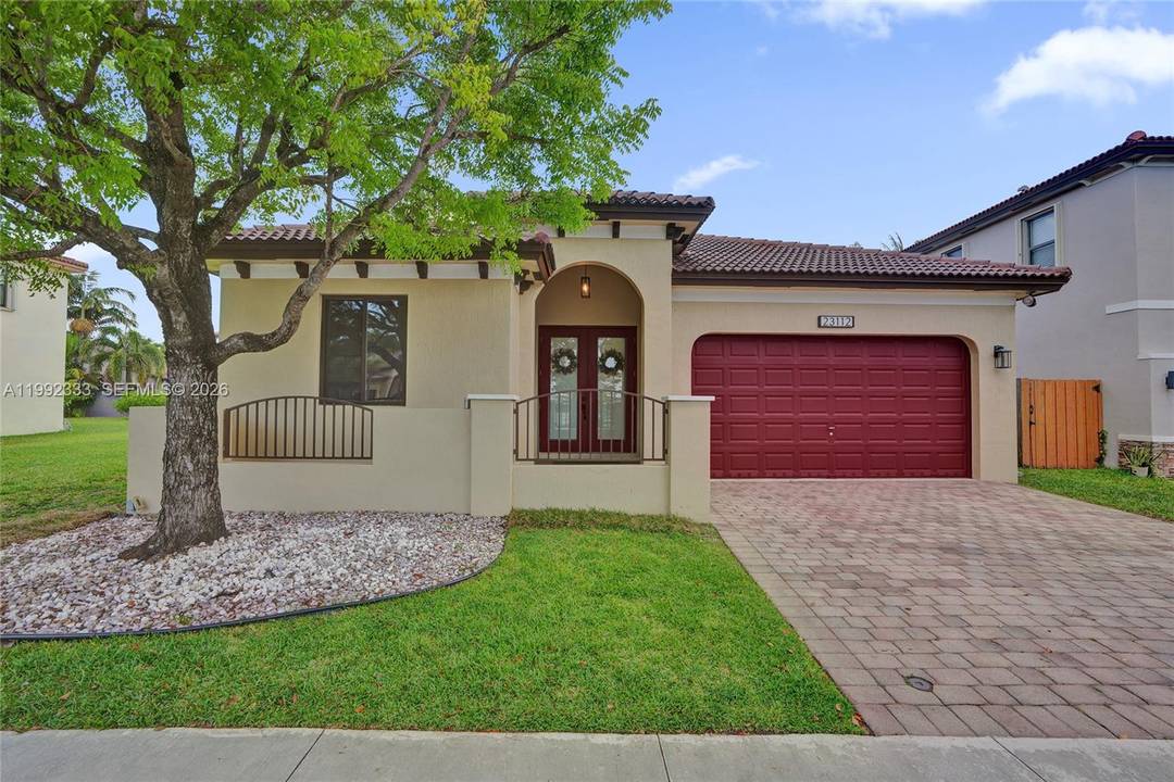 Welcome to this well maintained single story home built 2010 by Pride Rock Builders in the Enclave at Black Point Marina.