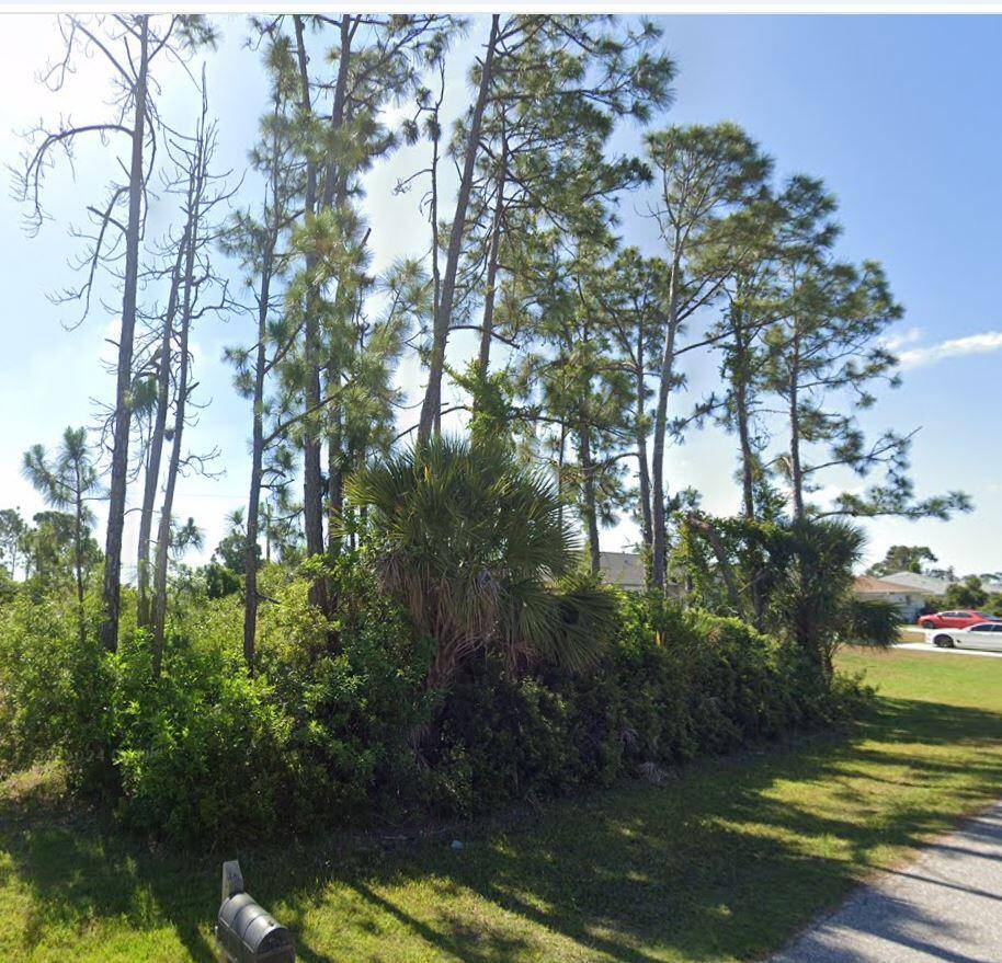 This 0. 23 acre residential lot in Englewood, Florida, offers a prime opportunity to build your dream home in a peaceful and growing community.