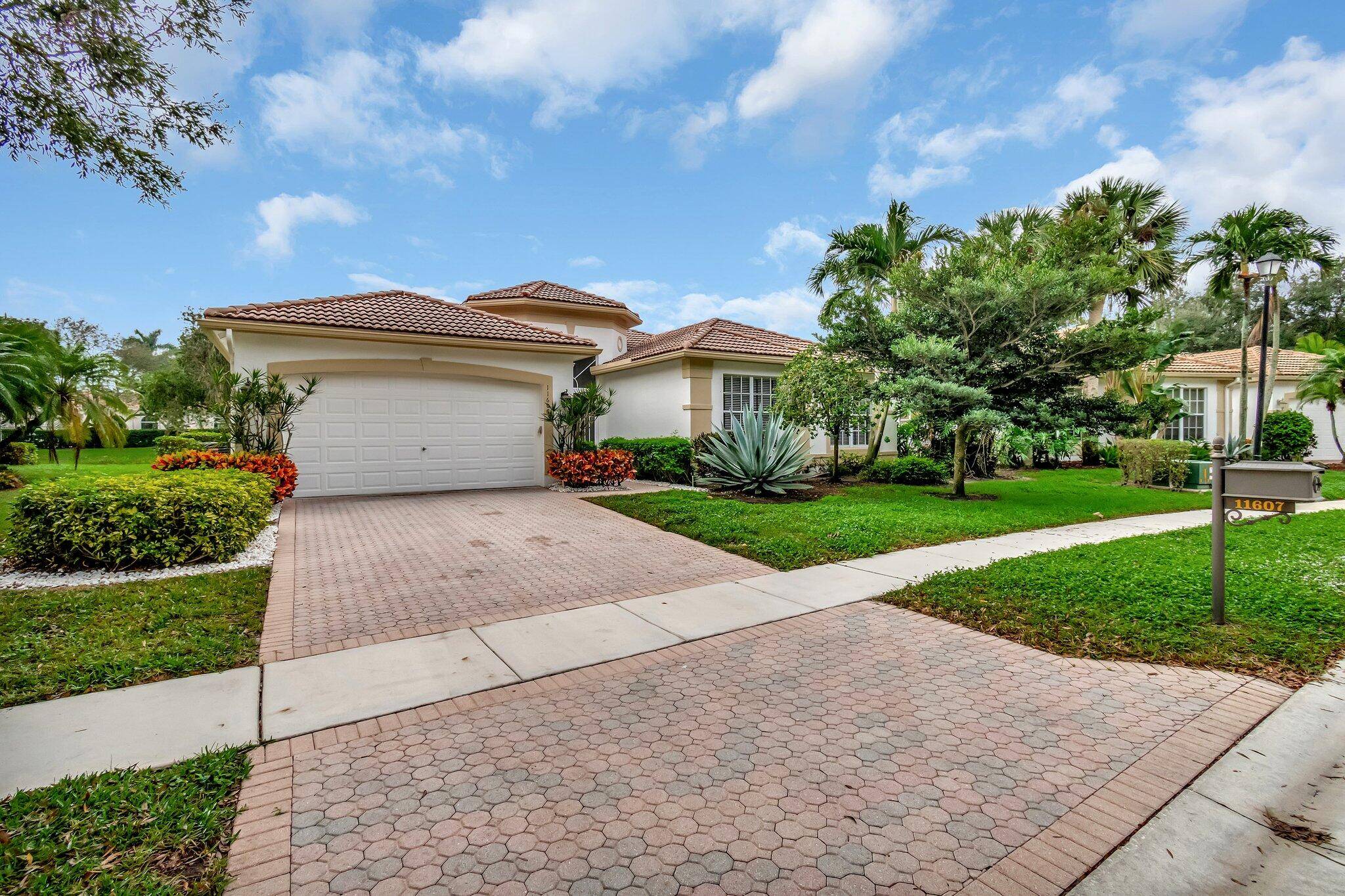 Welcome to 11607 Puerto Boulevard, a haven set in the posh locality of Boynton Beach, FL.