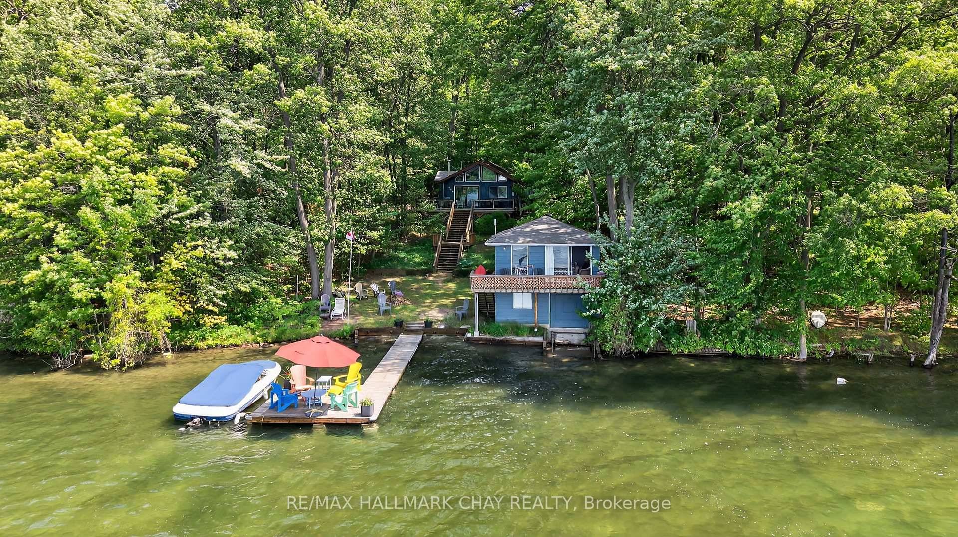Turnkey Cottage with Incredible Waterfront Lot on Farlain Lake !