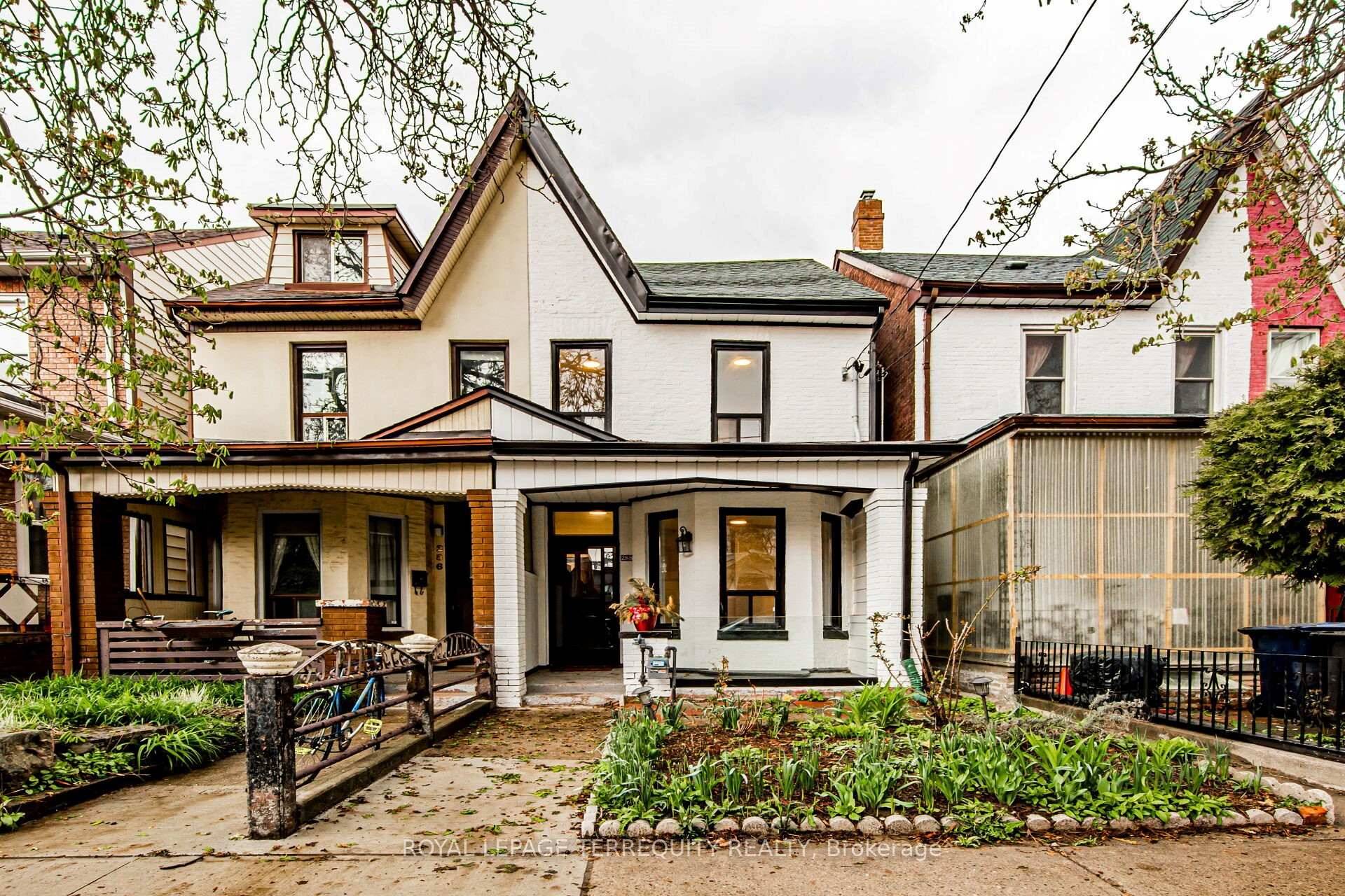 Welcome to this beautifully renovated 2 bedroom main floor suite nestled on a picturesque, tree lined street just south of College Street in the heart of Little Italy.