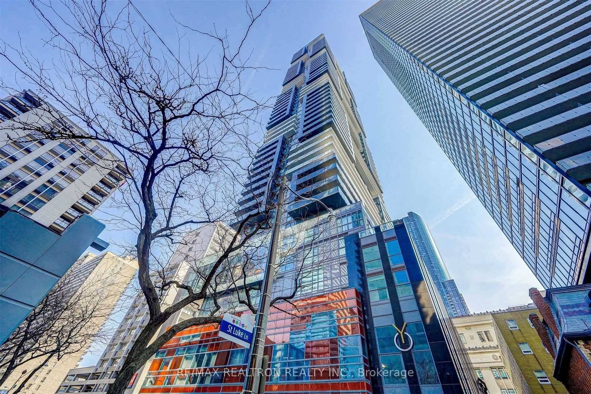 Rare Luxurious Loft Unit At Yc Condo Located In The Heard Of Downtown Toronto Yonge amp ; College !