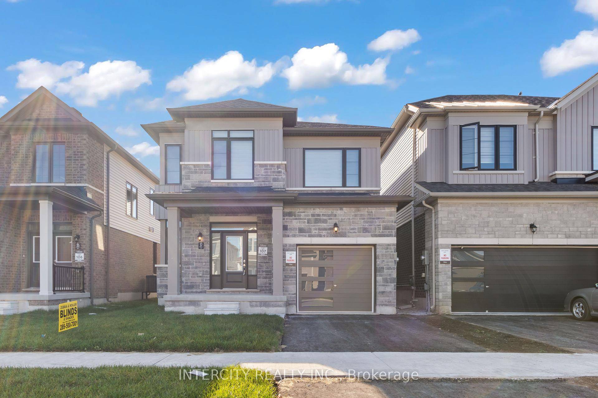 Highly desirable South East end of Barrie.