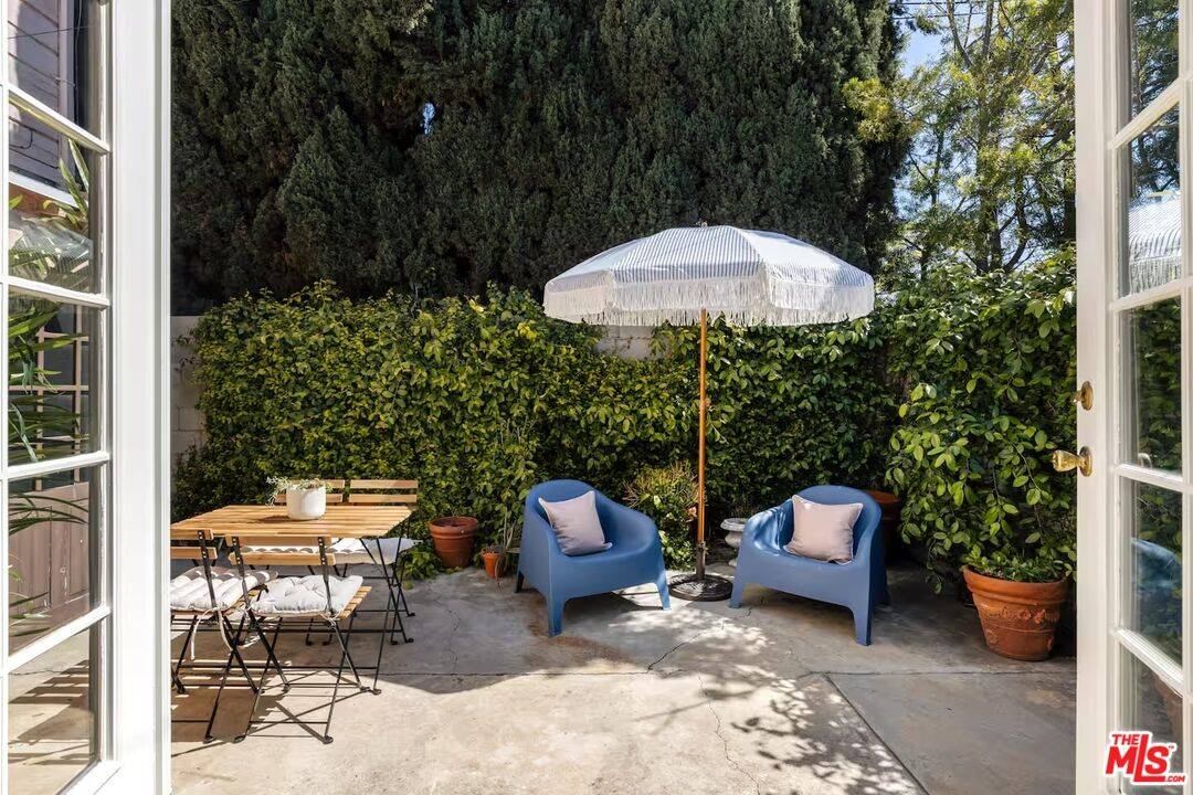 428  N Alta Vista Blvd 2BR Hancock Park La